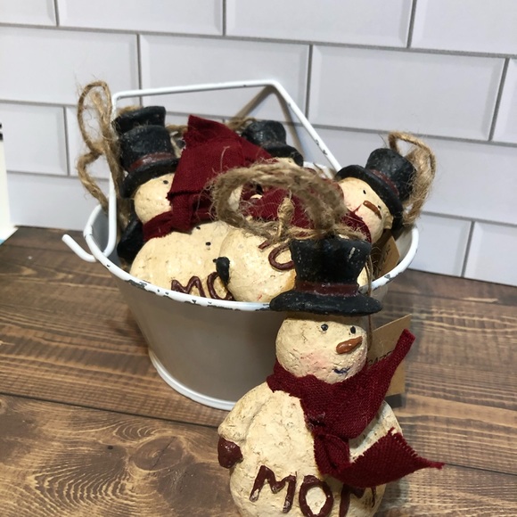 ONE 3” mache/resin MOM snowmen ornament accents - Picture 4 of 4